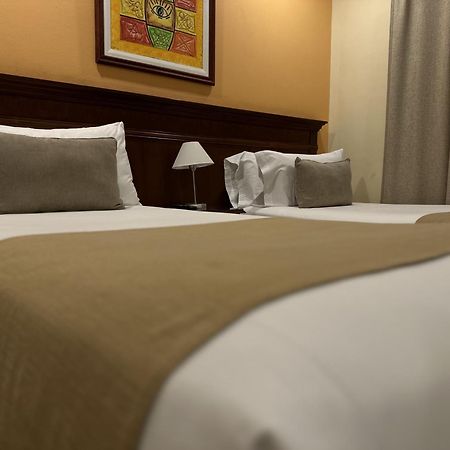 Ritz Hotel מנדוזה מראה חיצוני תמונה