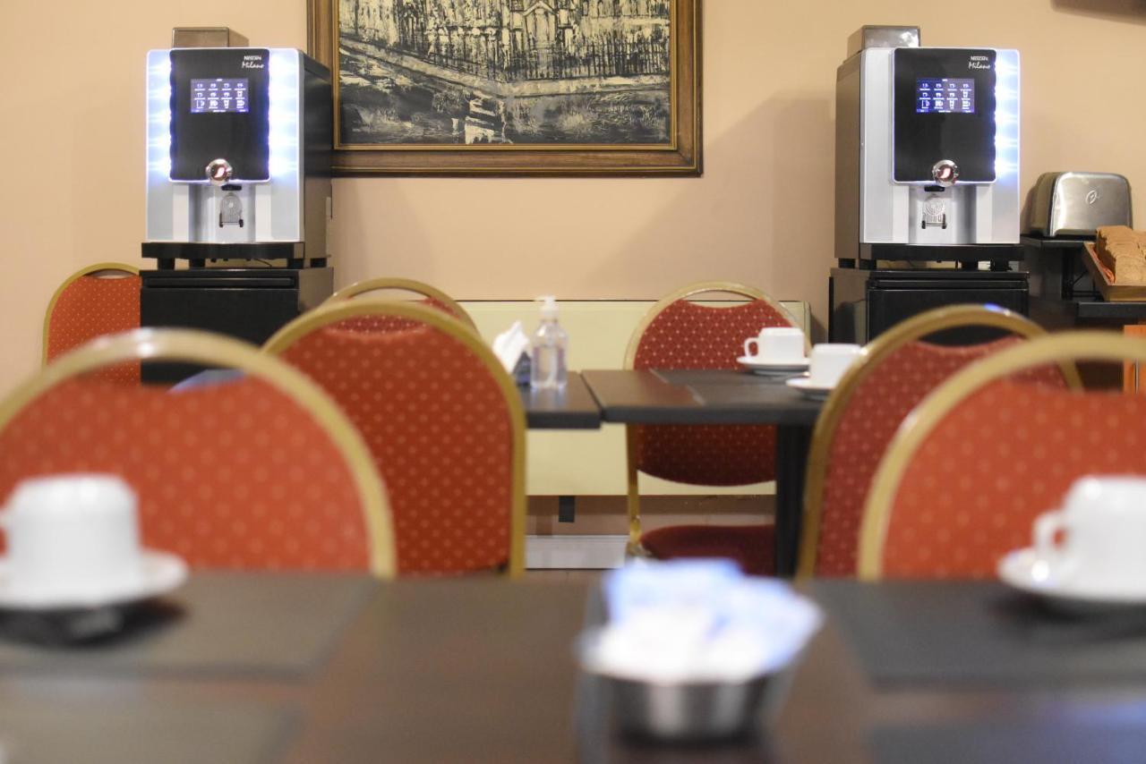 Ritz Hotel מנדוזה מראה חיצוני תמונה