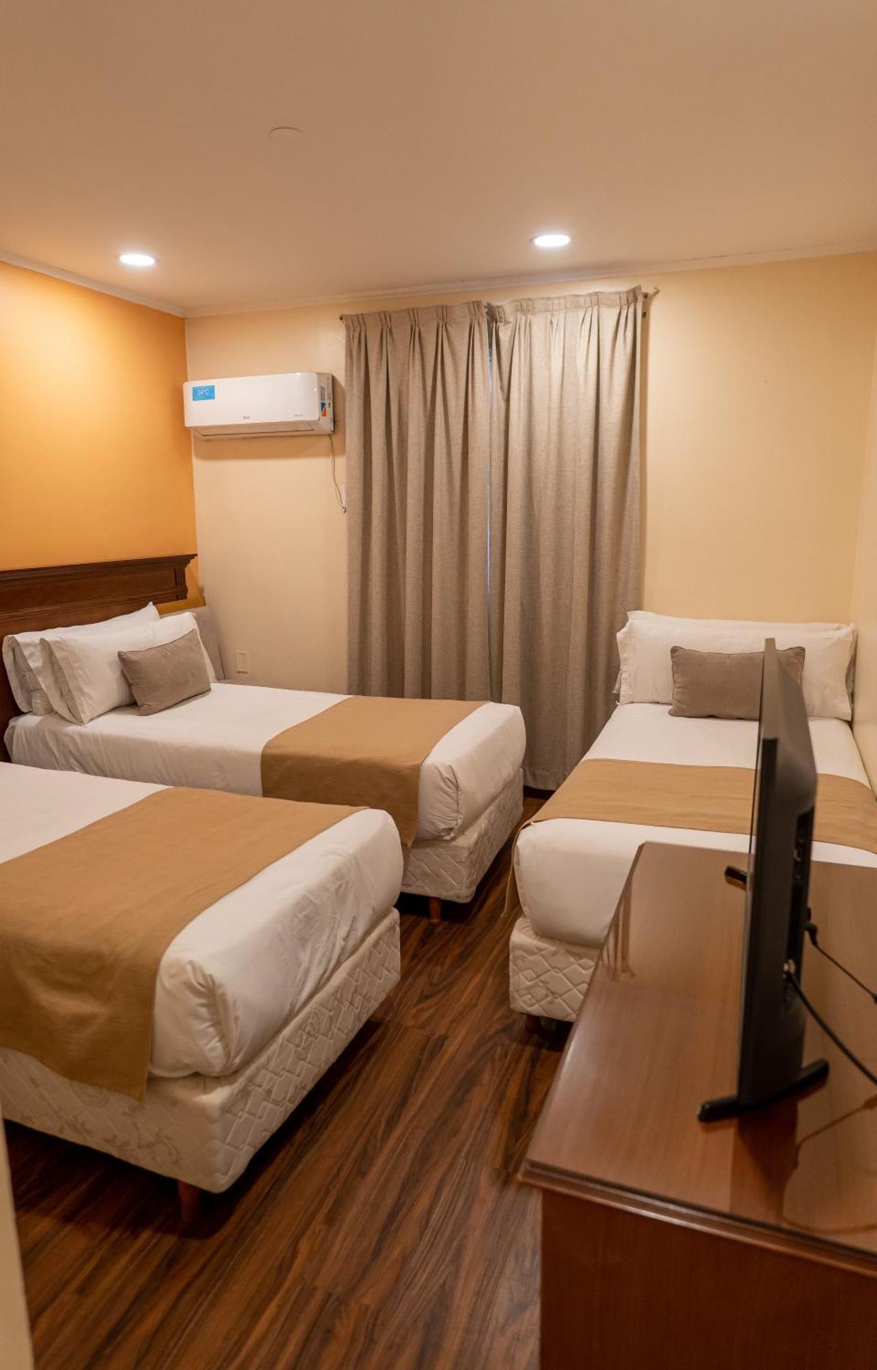 Ritz Hotel מנדוזה מראה חיצוני תמונה
