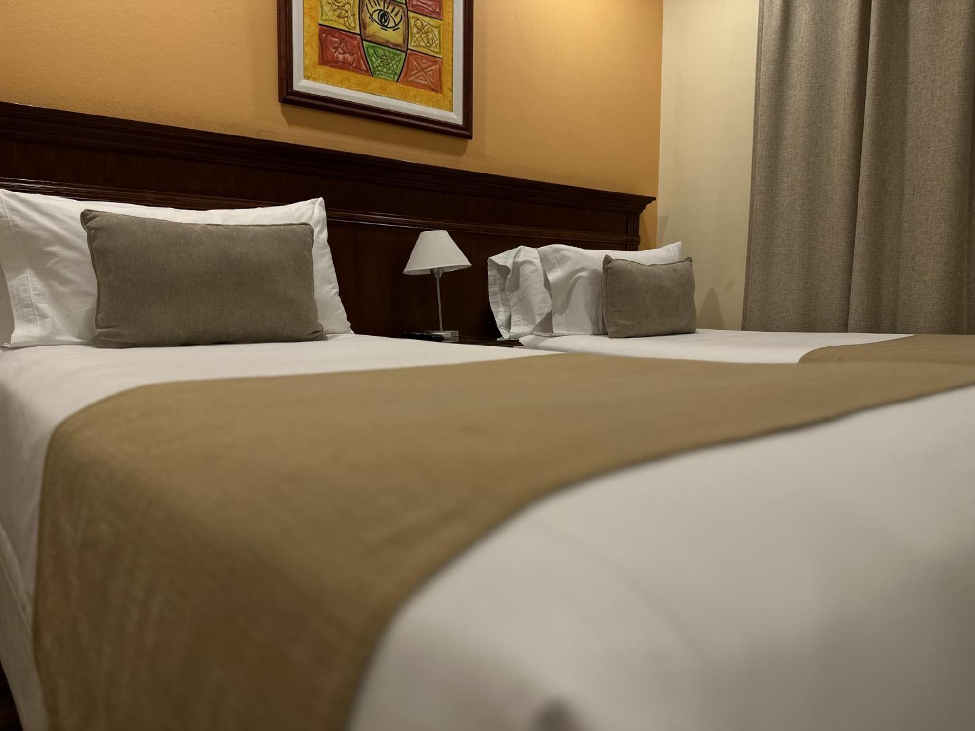 Ritz Hotel מנדוזה מראה חיצוני תמונה
