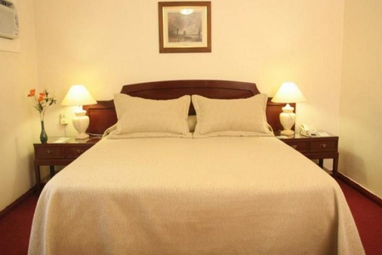 Ritz Hotel מנדוזה חדר תמונה