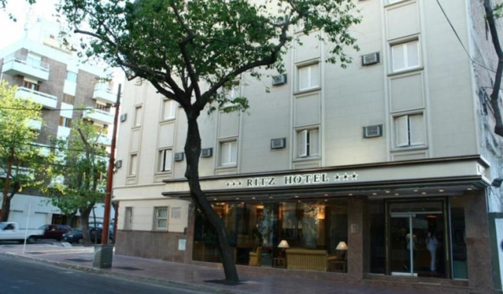 Ritz Hotel מנדוזה מראה חיצוני תמונה